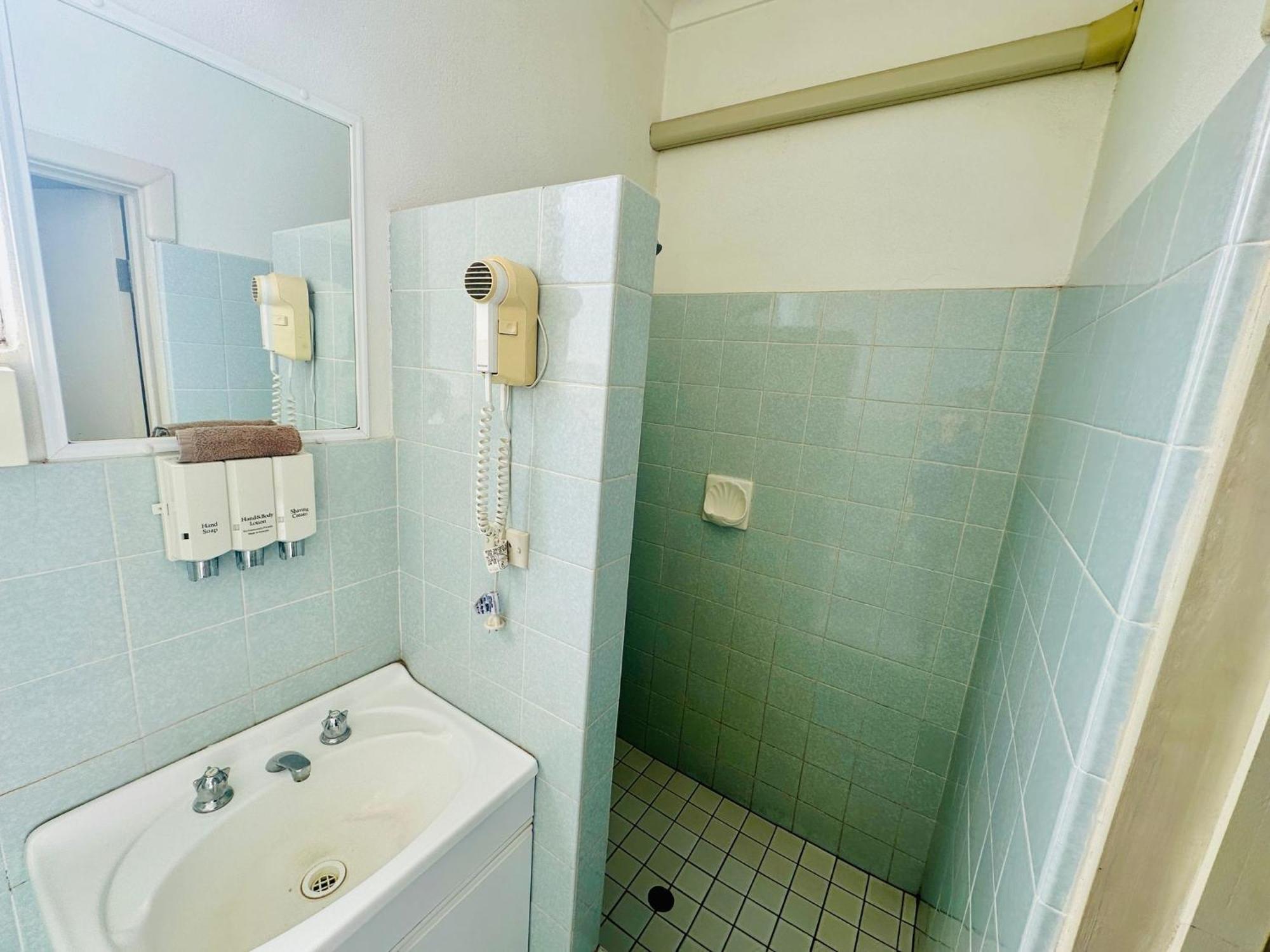Wattle Tree Motel Кутамундра Экстерьер фото